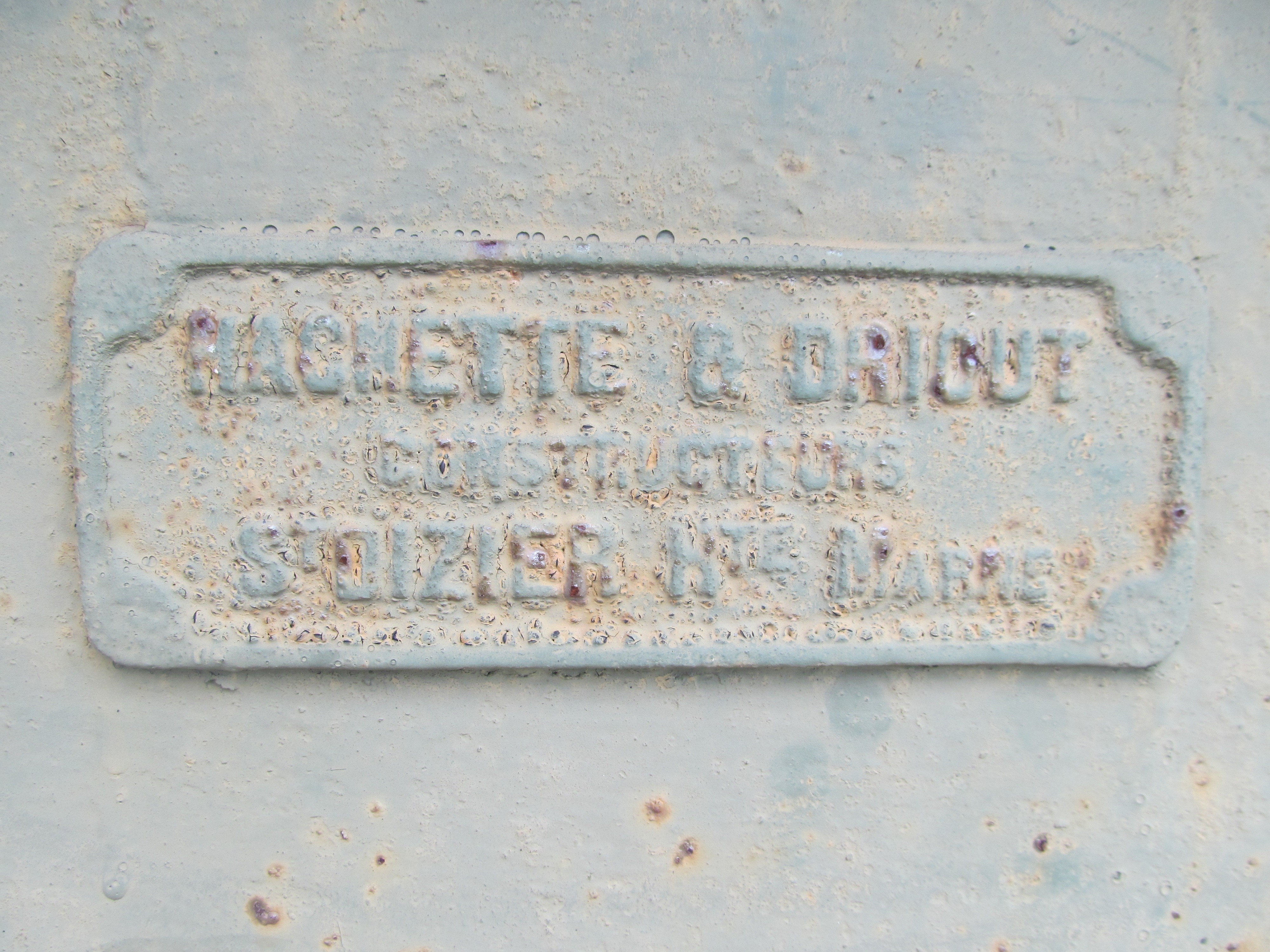Sur le Pont Noir (aciéries Hachette et Driout, 19e s.), passait la ligne Dijon-Mirebeau