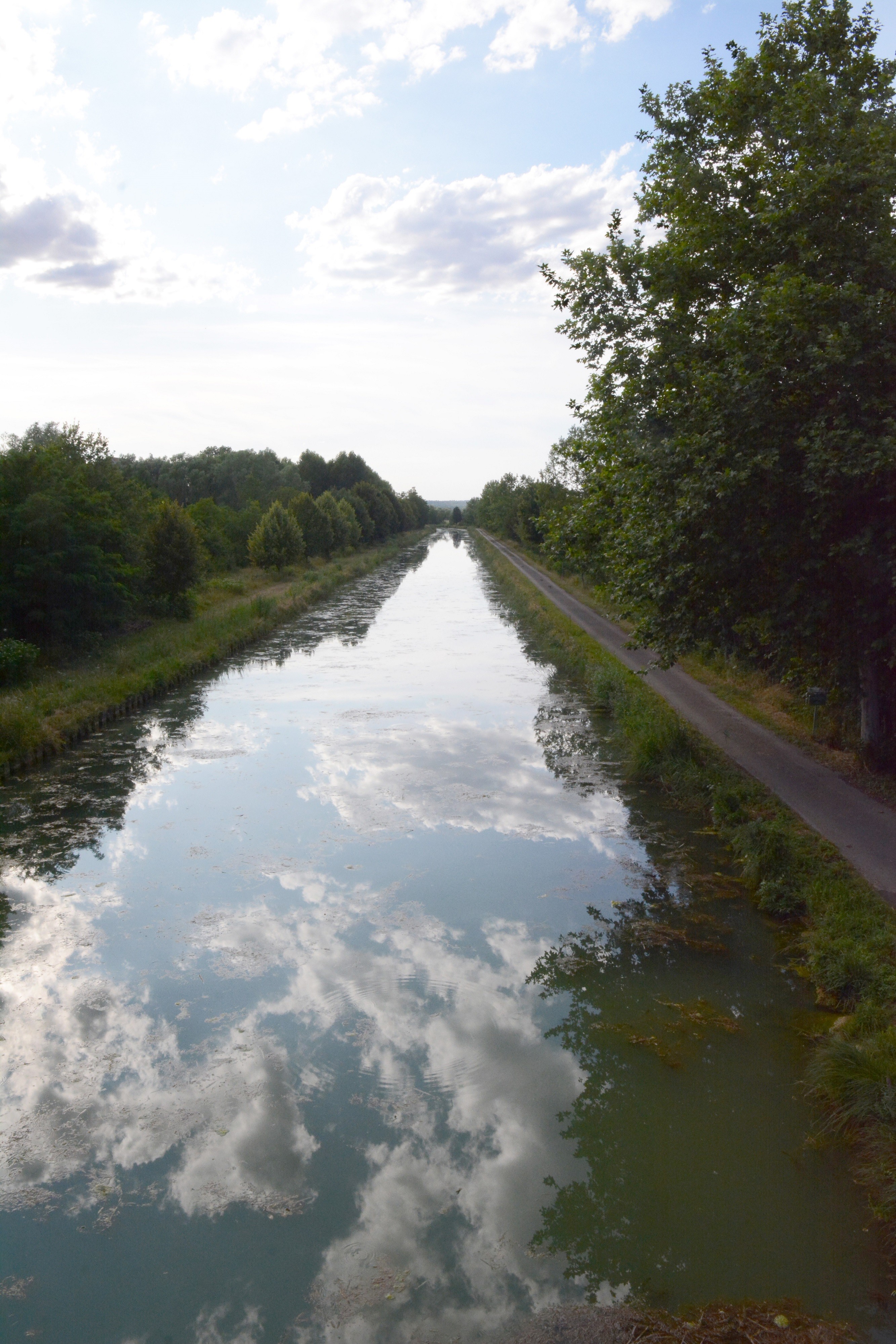 Jeu de miroir à Montigny-Mornay-La Villeneuve sur Vingeanne ©R. Krebel